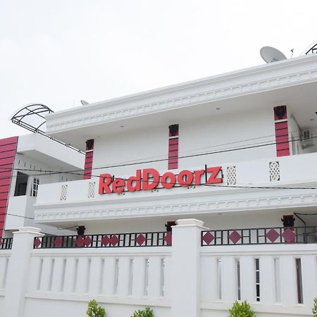 Reddoorz Near Uin Sumatera Utara Hotel Medan Ngoại thất bức ảnh